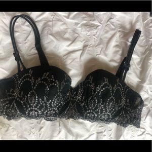 AUTH. Lise Charmel Collector’s Piece Bra